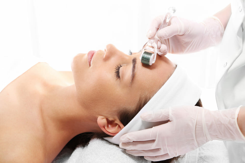 Skin roller tegen rimpels en lijntjes bij schoonheidssalon Kalista Assen Skin roller tegen rimpels en lijntjes bij schoonheidssalon Kalista Assen